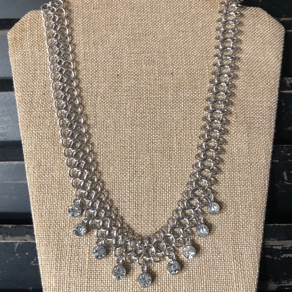 TRACI LYNN Crystal Drop Chain Link Crush Necklace